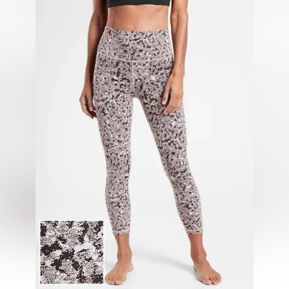 Athleta Elation Textured 7/8 High Rise Tight Legging size Small